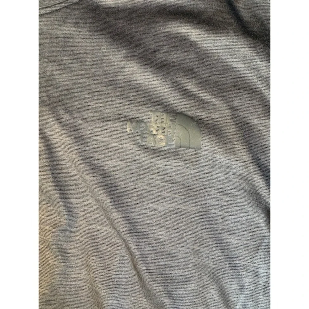 The North Face Mens‎ Long Sleeve Shirt FlashDry Gray Athletic Performance Tee